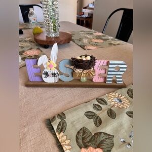 Easter Wooden Table Decor